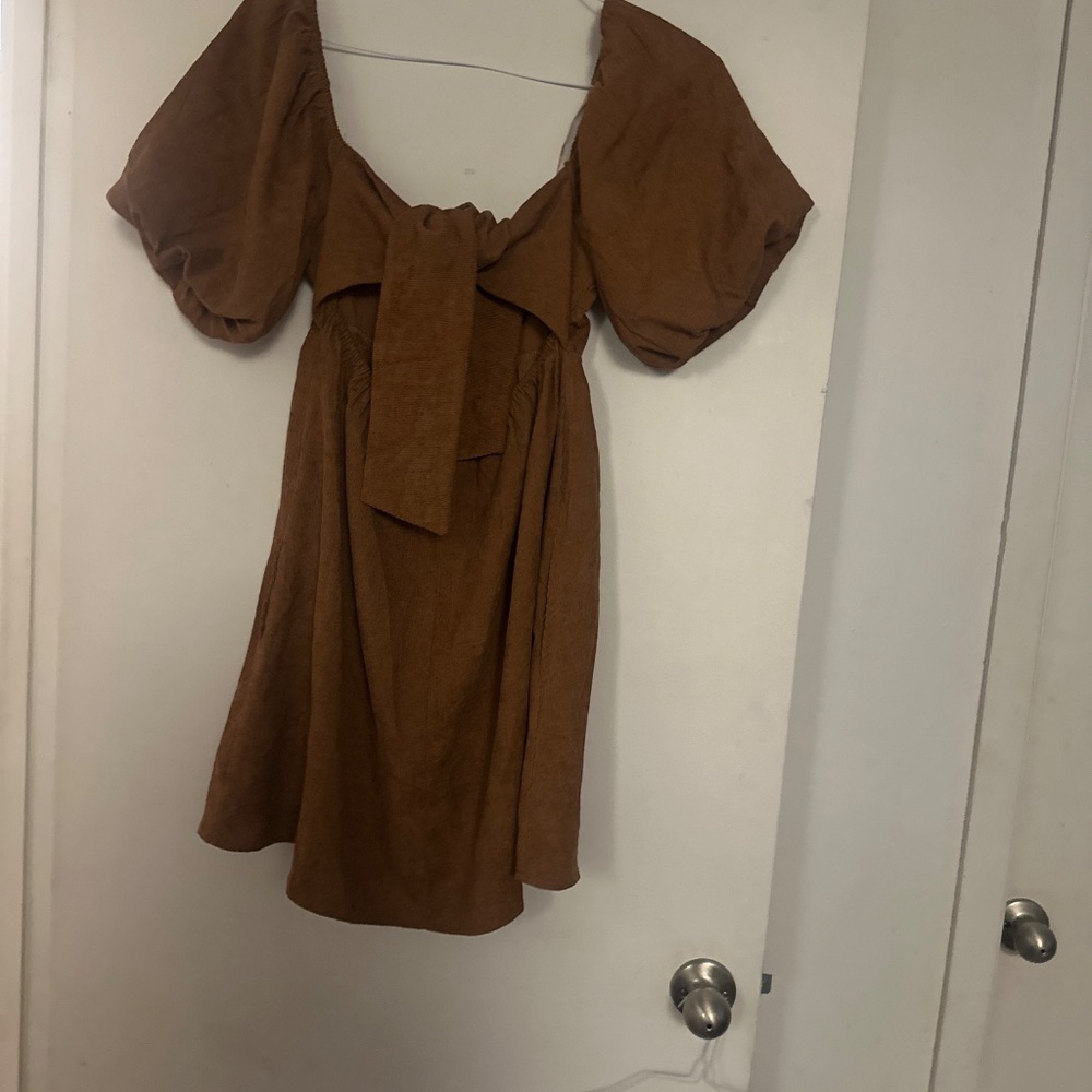 Dress - Picture 2 of 3